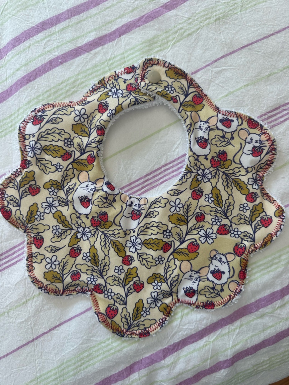 Baby Bib with mouse print